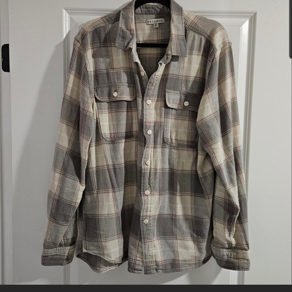 Frye And Co. Men's Casual Plaid Shirt in Gray and Cream